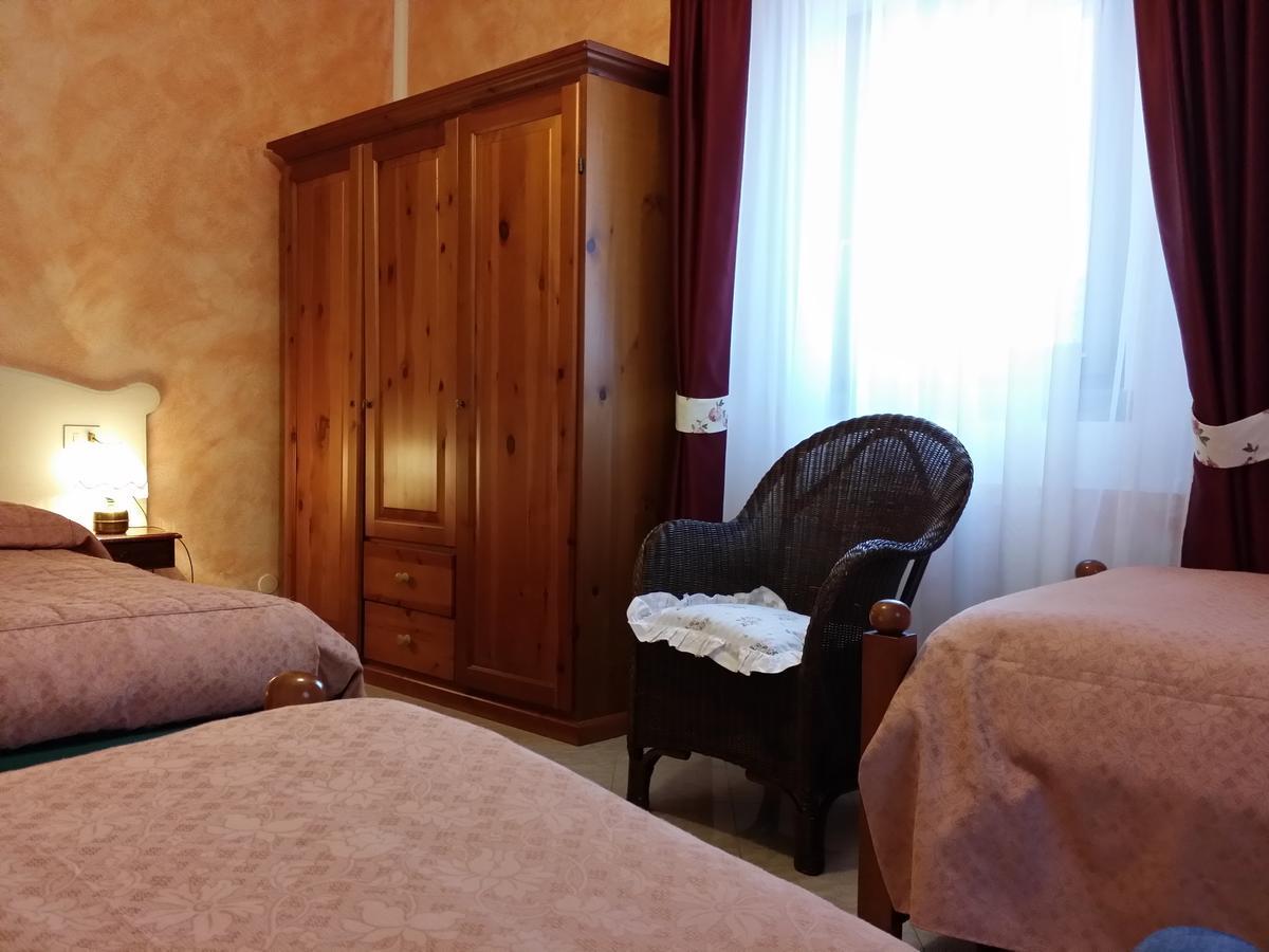 Albergo Diana チェッレート・ラーギ 部屋 写真