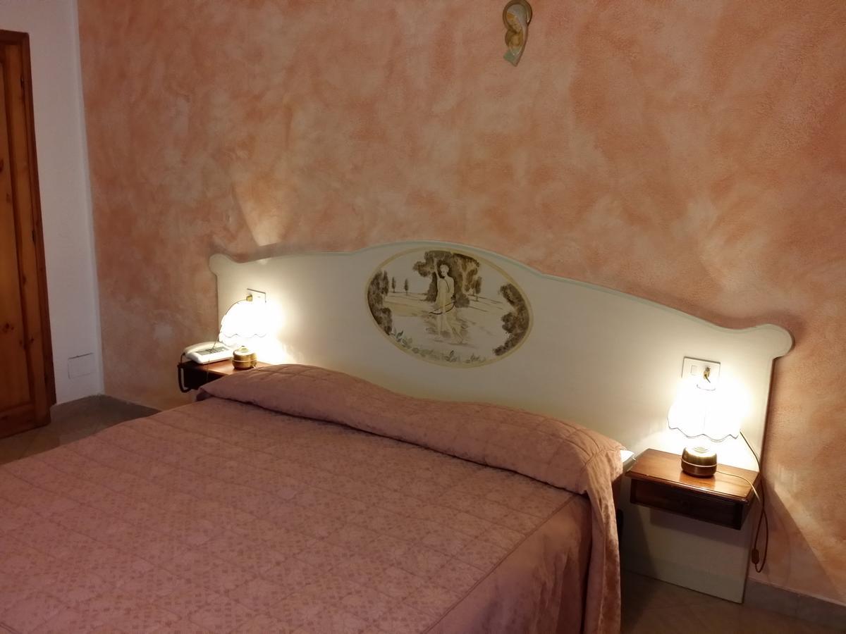 Albergo Diana チェッレート・ラーギ 部屋 写真