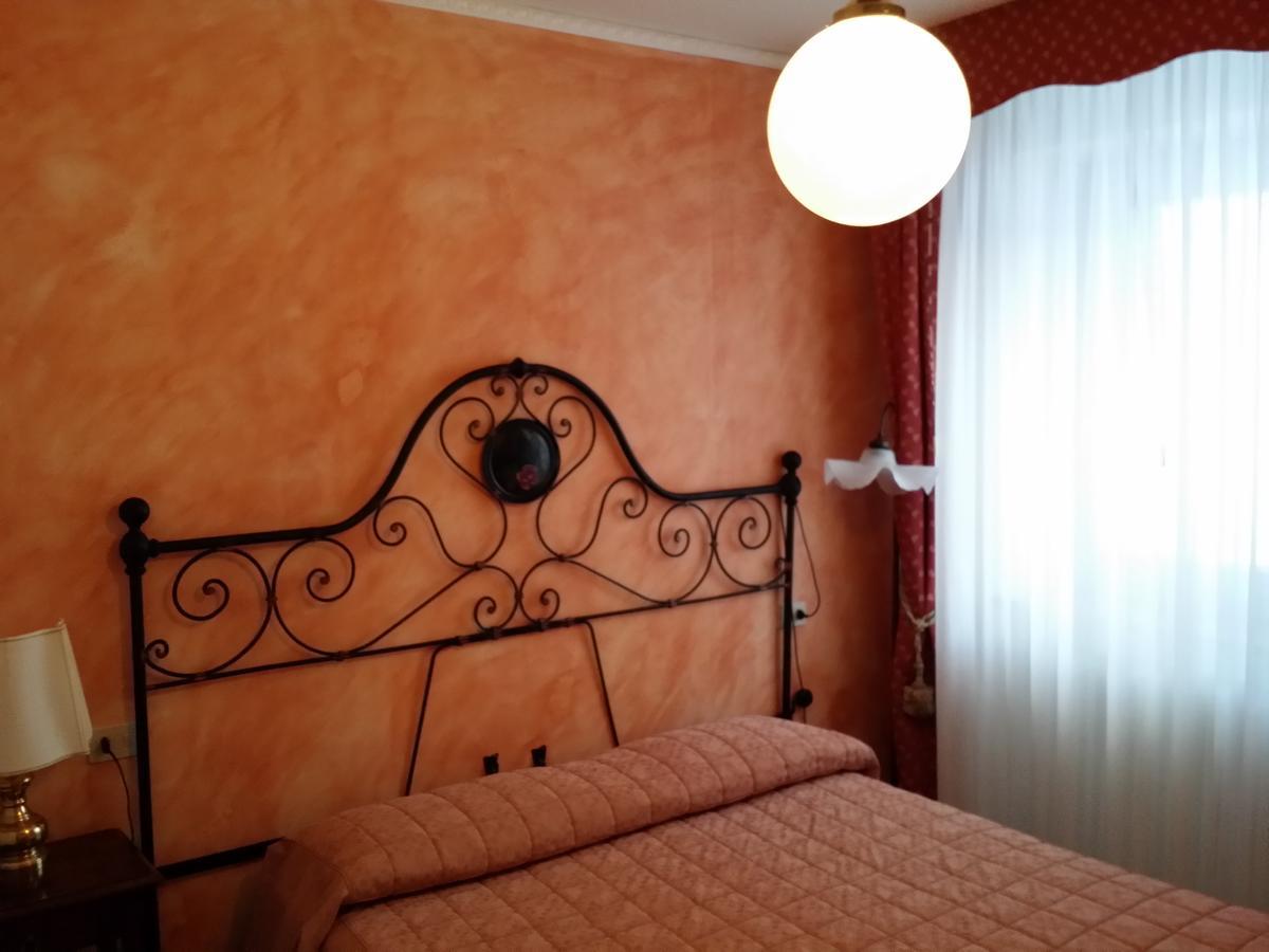 Albergo Diana チェッレート・ラーギ 部屋 写真